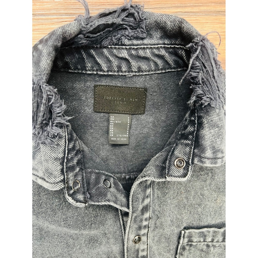 Forever 21 Men Distressed Denim Shirt Gray Frayed Hem Long Sleeve Snap Button S - Picture 2 of 6